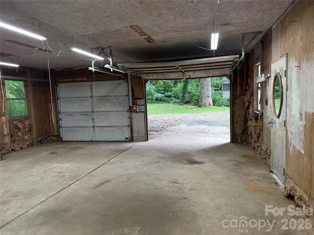 32 Mayfair Drive Candler NC 28715