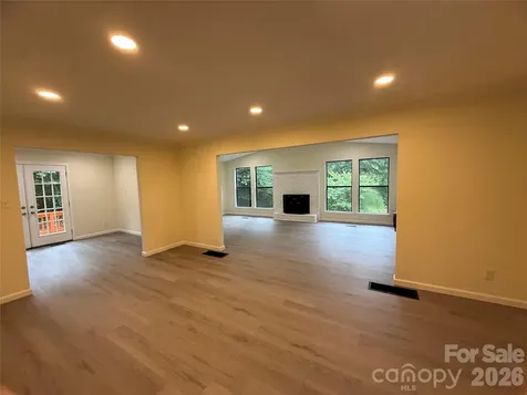 32 Mayfair Drive Candler NC 28715