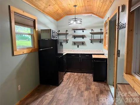 32 Mayfair Drive Candler NC 28715