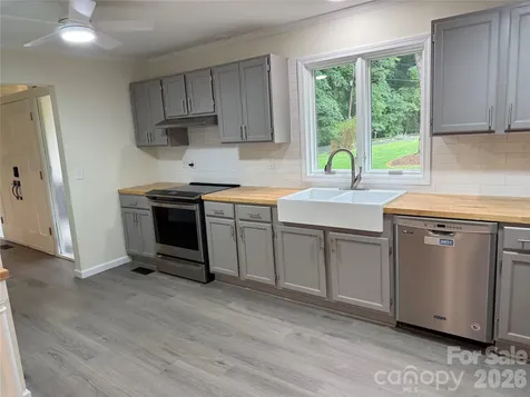 32 Mayfair Drive Candler NC 28715