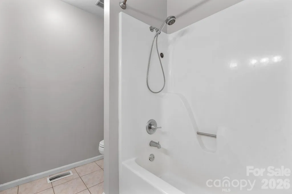 1330 5th Street NE Hickory NC 28601