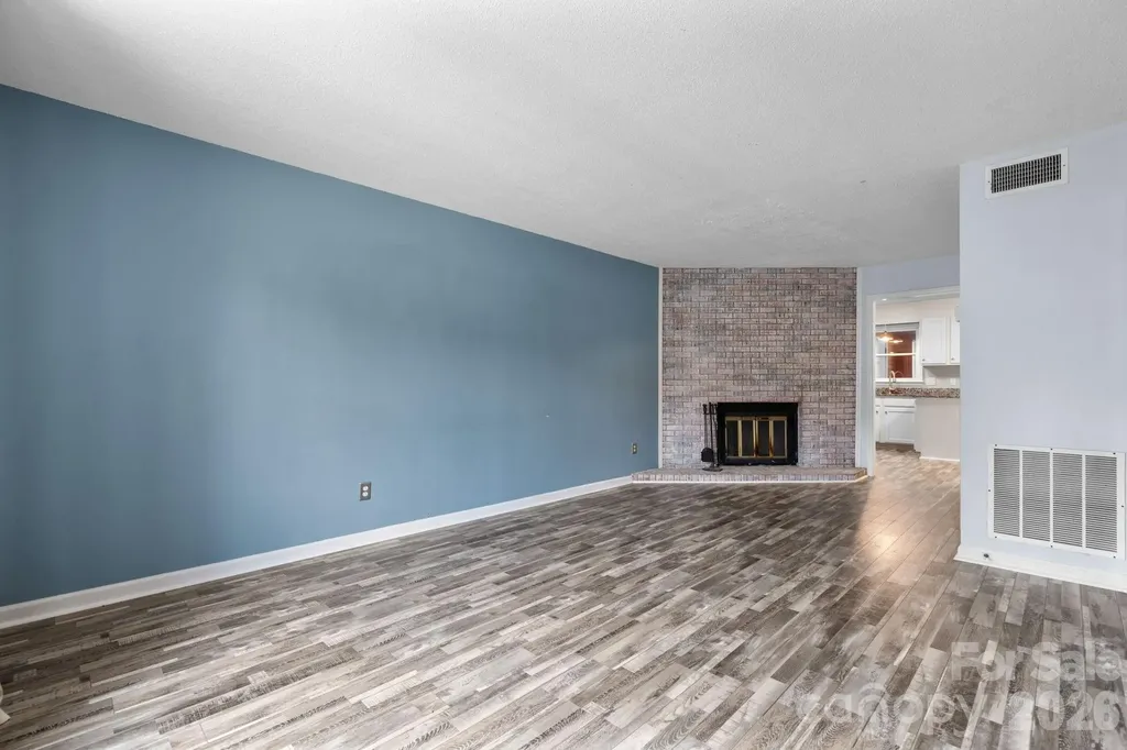 1330 5th Street NE Hickory NC 28601