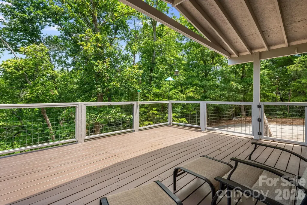 112 Reeves Road Leicester NC 28748