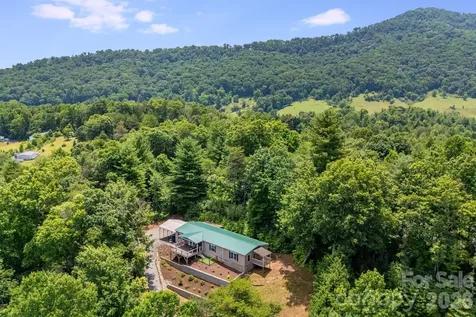 112 Reeves Road Leicester NC 28748