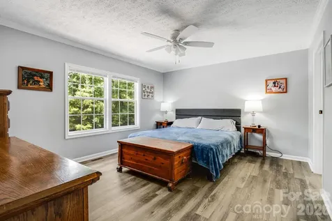 112 Reeves Road Leicester NC 28748