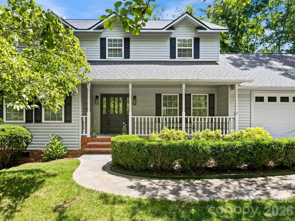 302 Shadecrest Lane Mills River NC 28759
