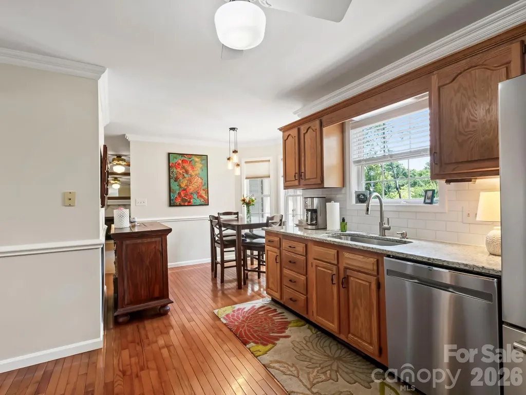 302 Shadecrest Lane Mills River NC 28759