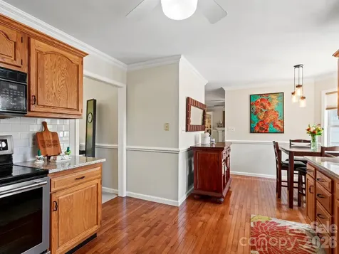 302 Shadecrest Lane Mills River NC 28759