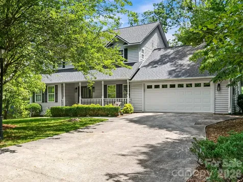 302 Shadecrest Lane Mills River NC 28759