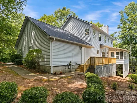 302 Shadecrest Lane Mills River NC 28759