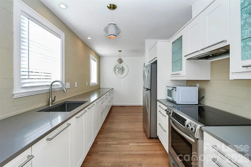 2019 Highland Street Charlotte NC 28208