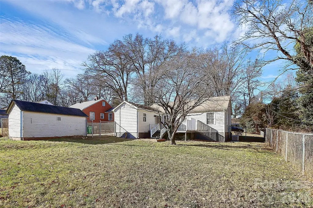 2019 Highland Street Charlotte NC 28208
