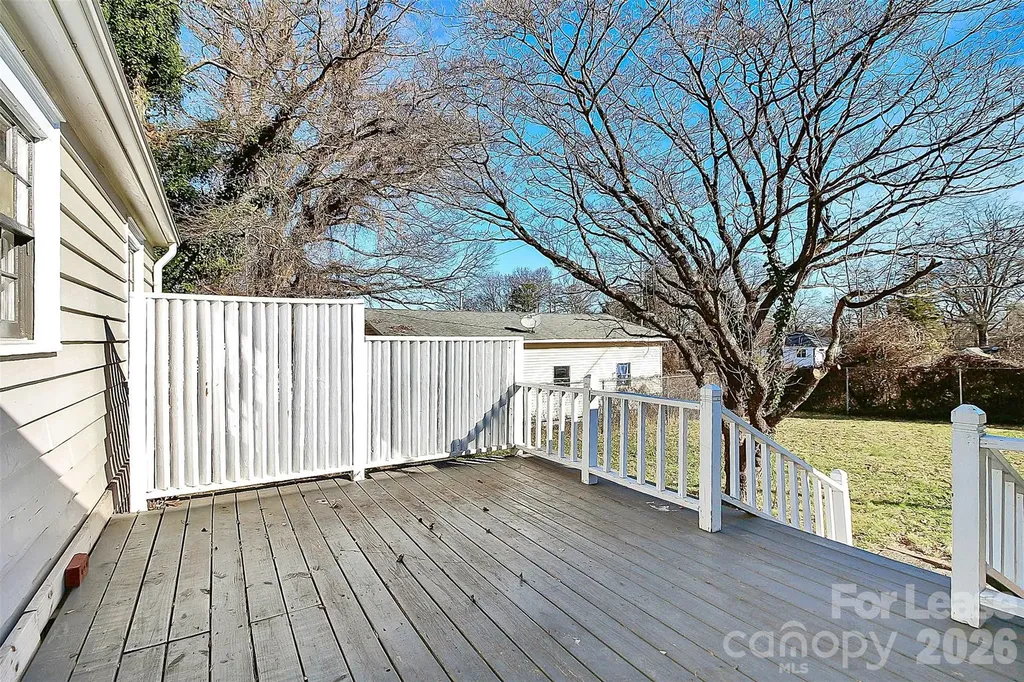 2019 Highland Street Charlotte NC 28208