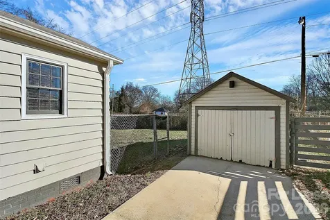 2019 Highland Street Charlotte NC 28208