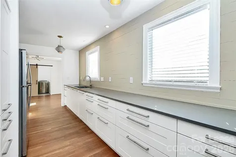 2019 Highland Street Charlotte NC 28208