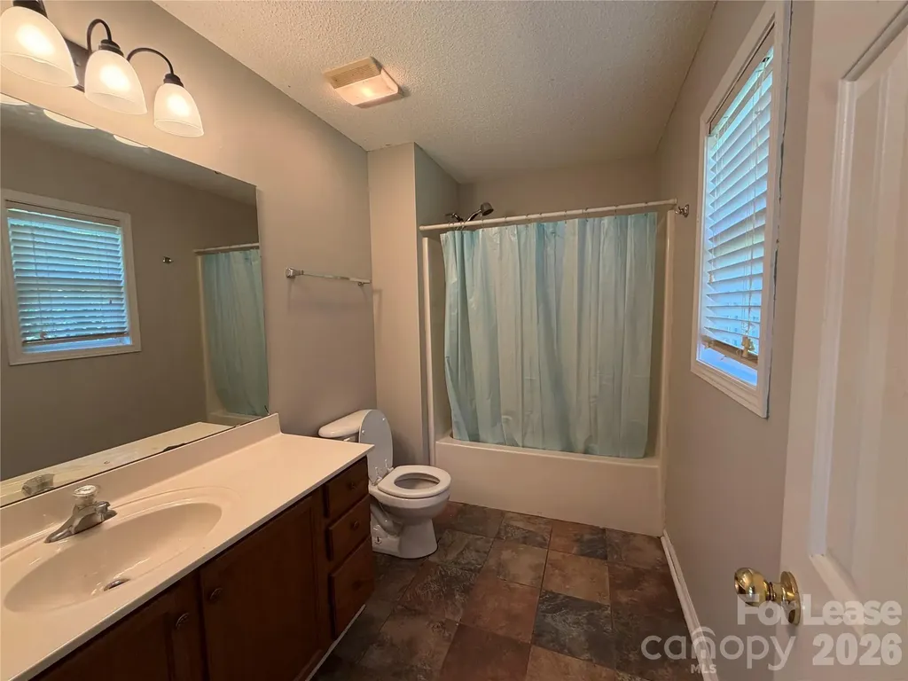 375 Brookfield Drive Statesville NC 28625
