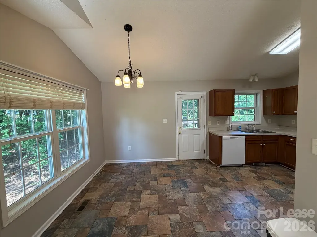 375 Brookfield Drive Statesville NC 28625