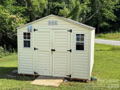 375 Brookfield Drive Statesville NC 28625