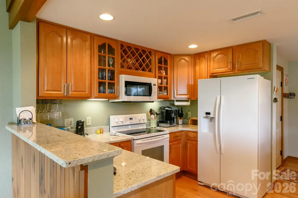 222 Creekside Way Burnsville NC 28714