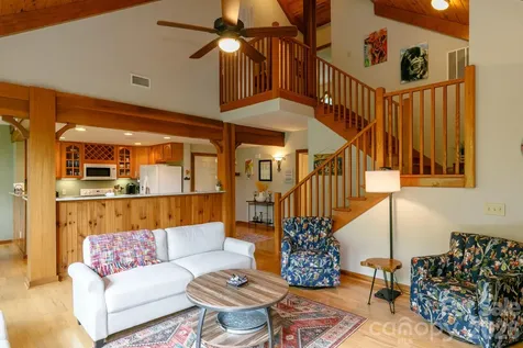 222 Creekside Way Burnsville NC 28714