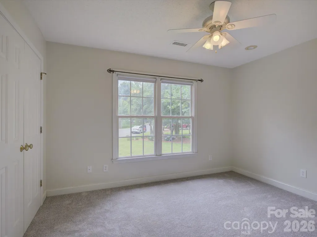 1527 Lavington Court Gastonia NC 28056