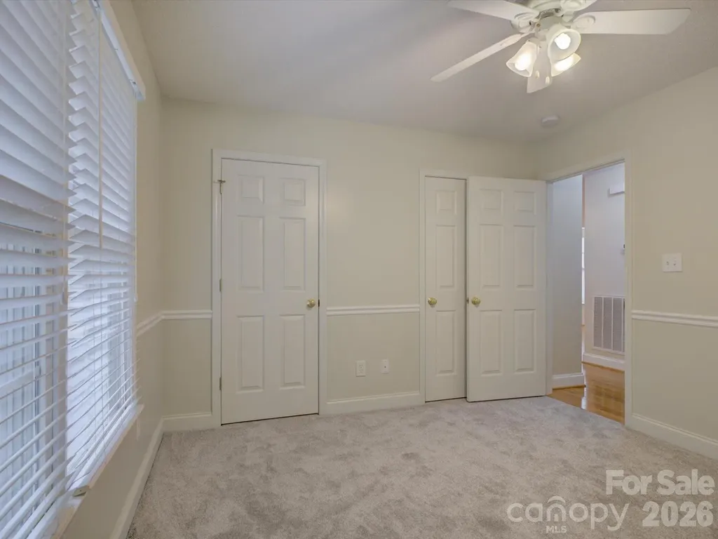1527 Lavington Court Gastonia NC 28056