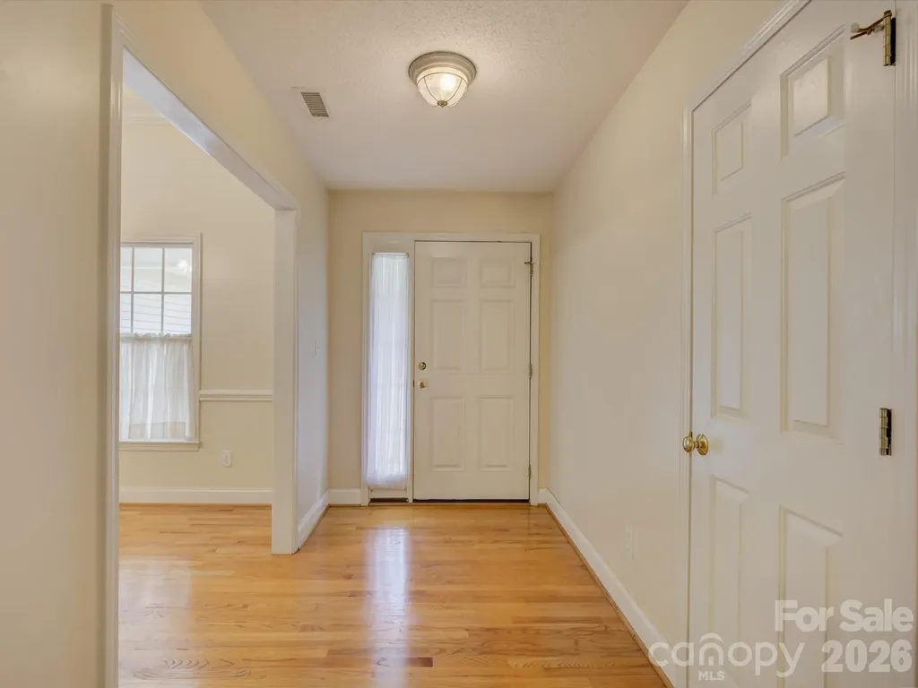 1527 Lavington Court Gastonia NC 28056