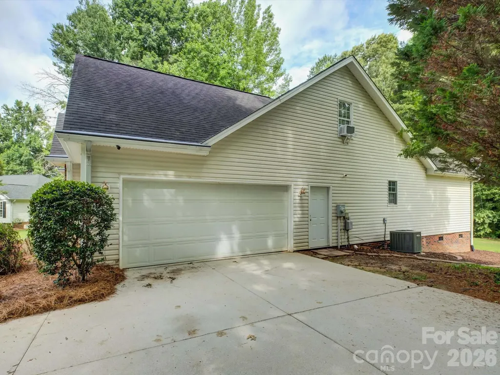 1527 Lavington Court Gastonia NC 28056