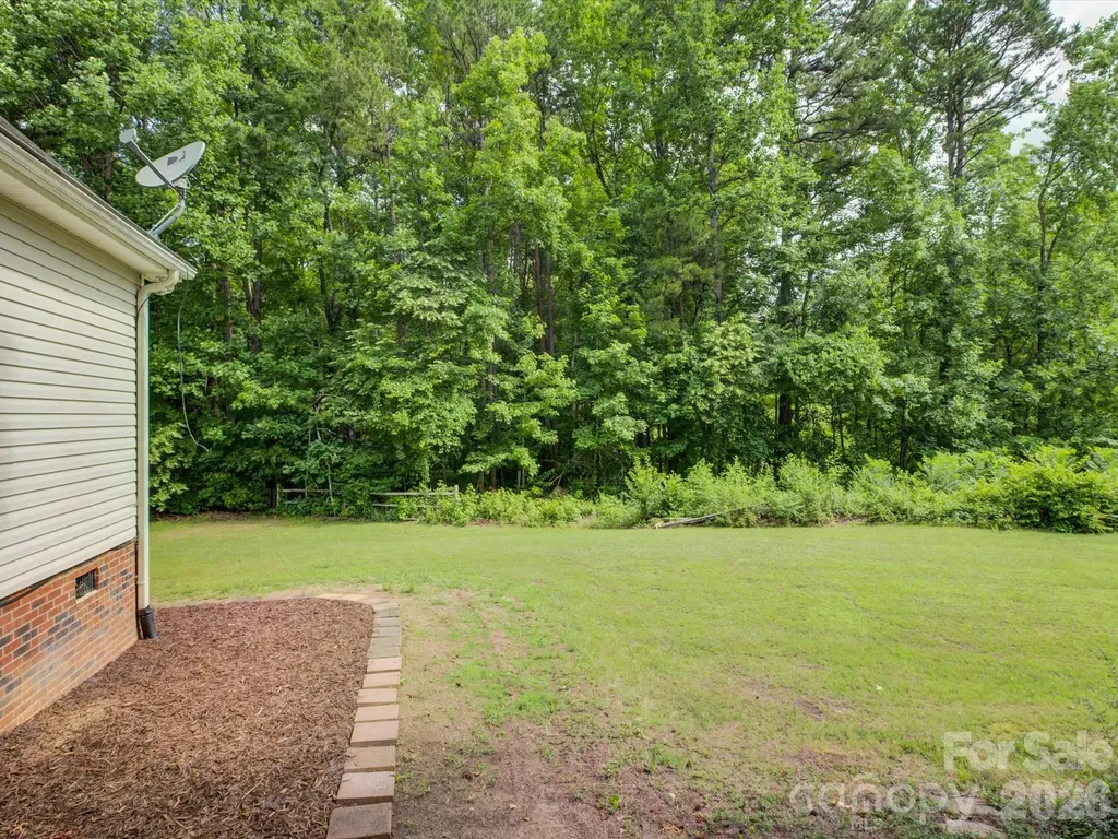1527 Lavington Court Gastonia NC 28056