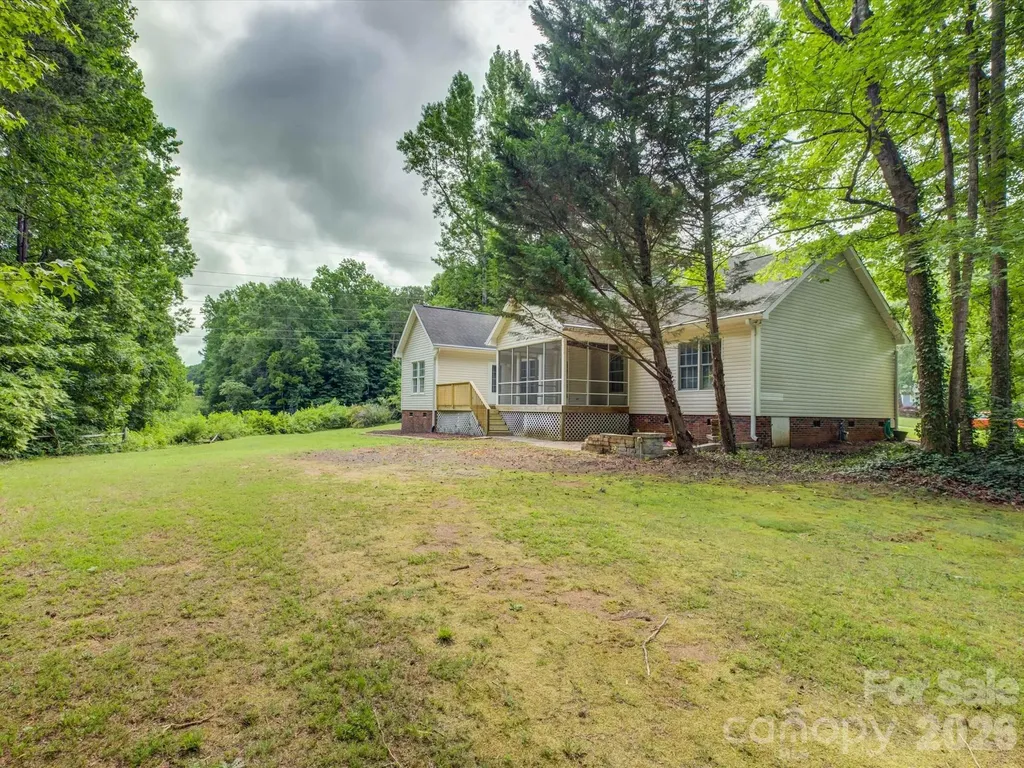 1527 Lavington Court Gastonia NC 28056