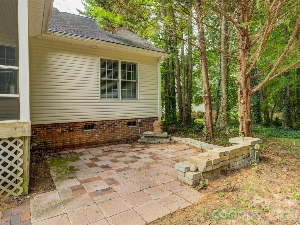 1527 Lavington Court Gastonia NC 28056