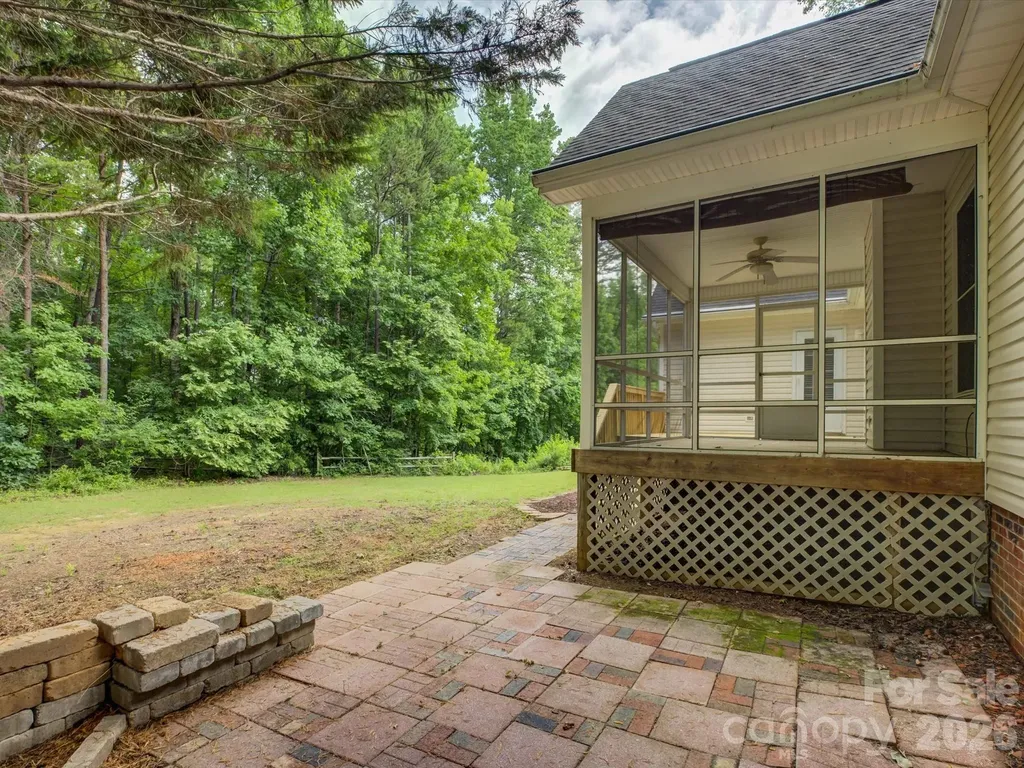 1527 Lavington Court Gastonia NC 28056