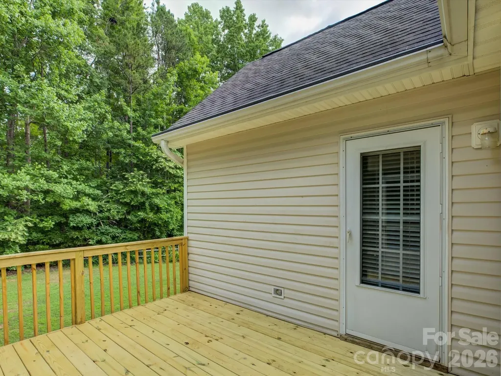 1527 Lavington Court Gastonia NC 28056