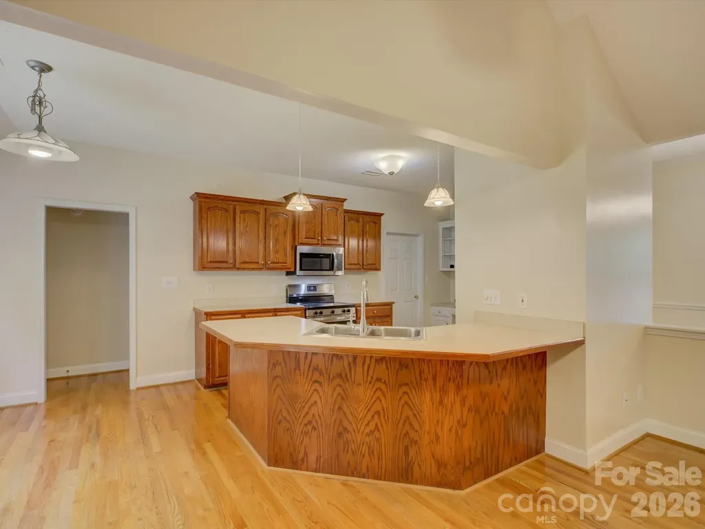 1527 Lavington Court Gastonia NC 28056