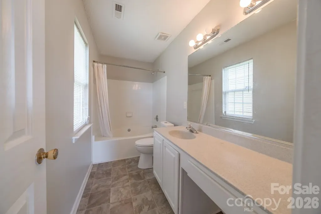 3003 Fairglen Road Charlotte NC 28269