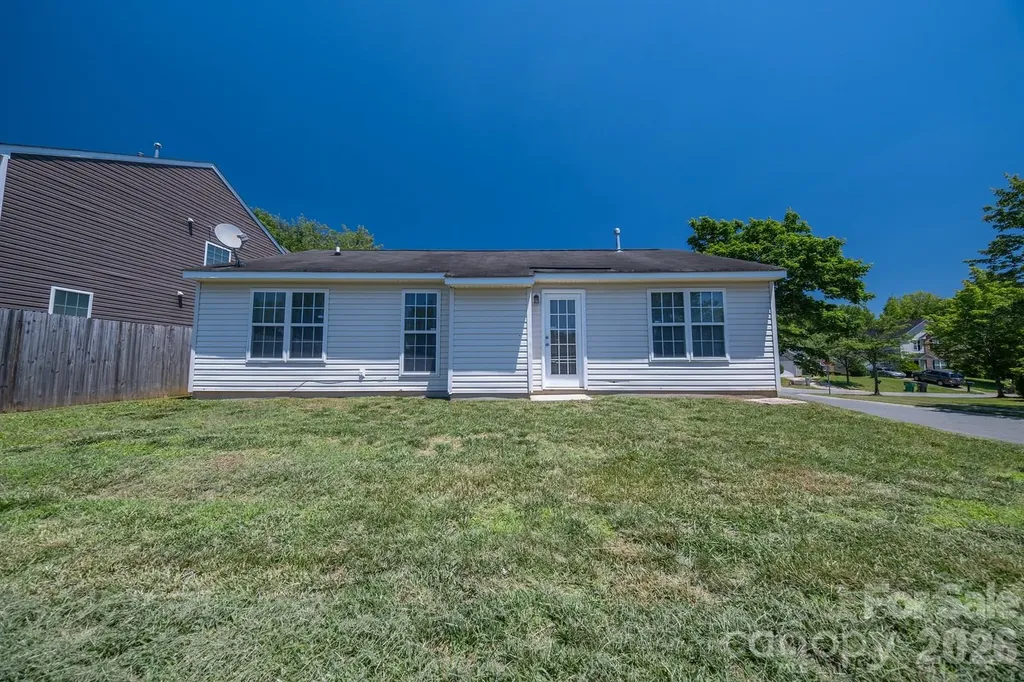 3003 Fairglen Road Charlotte NC 28269