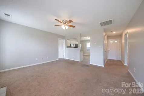 3003 Fairglen Road Charlotte NC 28269