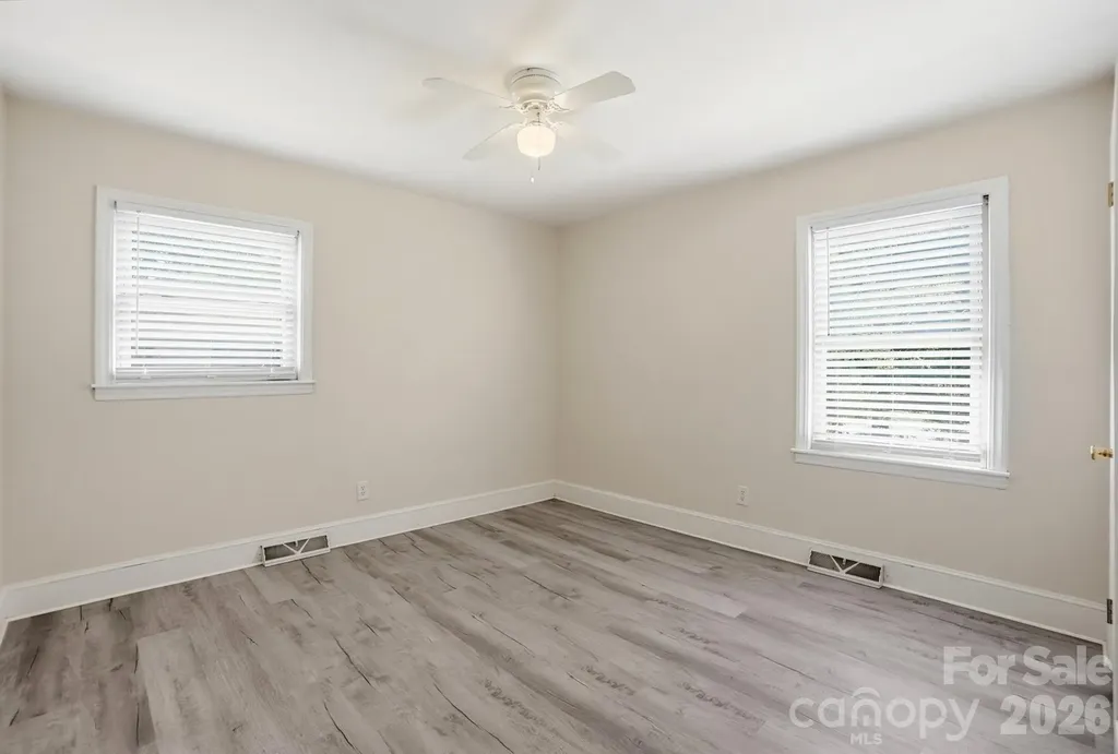 2032 Eastway Drive Charlotte NC 28205