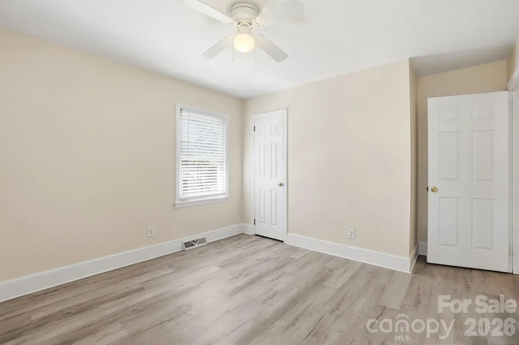 2032 Eastway Drive Charlotte NC 28205