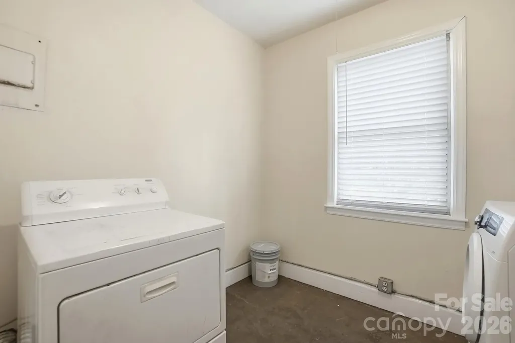 2032 Eastway Drive Charlotte NC 28205