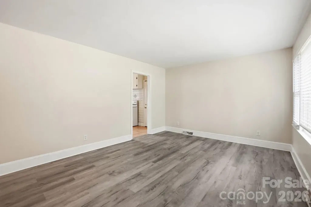 2032 Eastway Drive Charlotte NC 28205