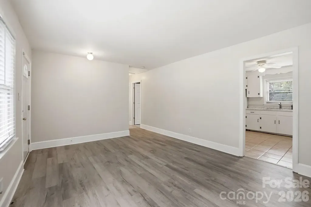 2032 Eastway Drive Charlotte NC 28205