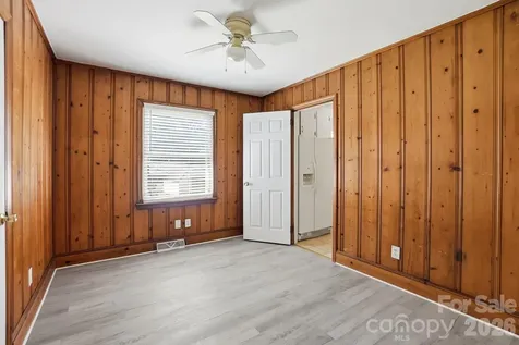 2032 Eastway Drive Charlotte NC 28205
