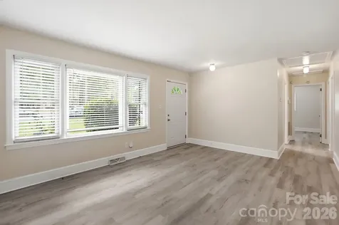 2032 Eastway Drive Charlotte NC 28205