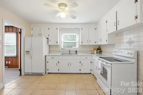 2032 Eastway Drive Charlotte NC 28205