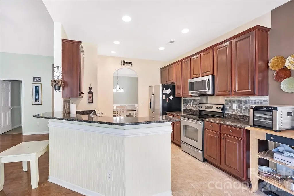 4628 Bonroi Avenue Charlotte NC 28213