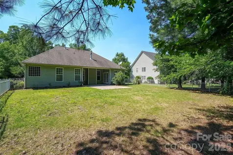 4628 Bonroi Avenue Charlotte NC 28213