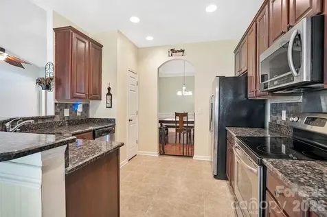 4628 Bonroi Avenue Charlotte NC 28213