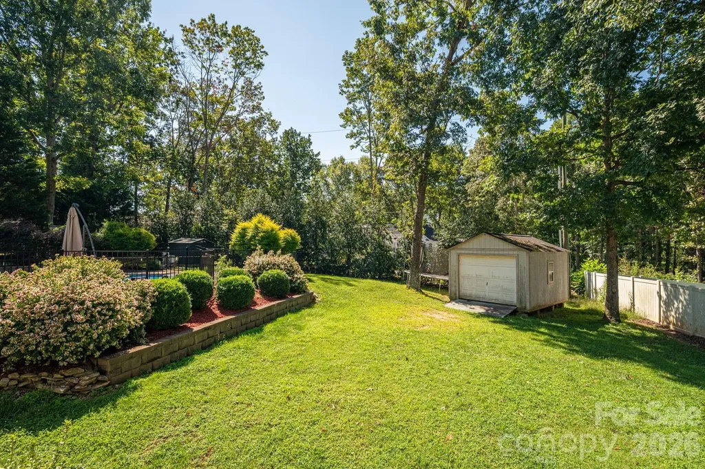 109 Nemans Cove Cherryville NC 28021