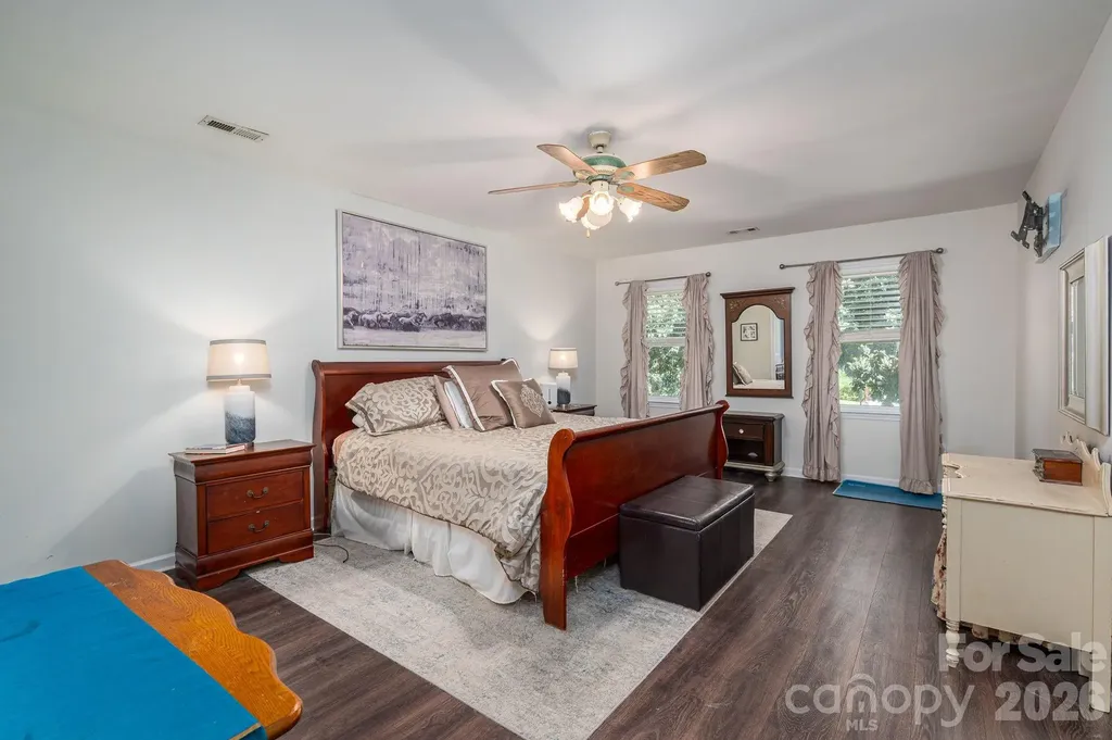 109 Nemans Cove Cherryville NC 28021